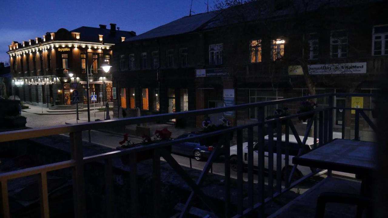 Gyumri Guest House Bagian luar foto