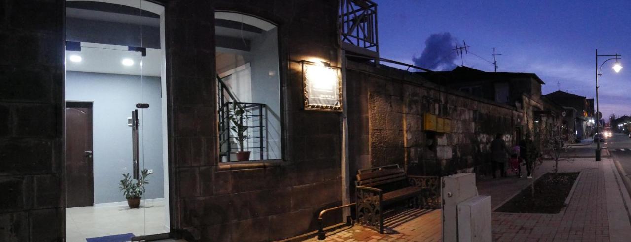 Gyumri Guest House Bagian luar foto