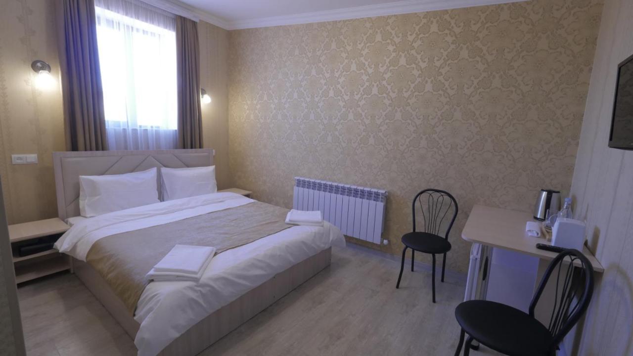 Gyumri Guest House Bagian luar foto