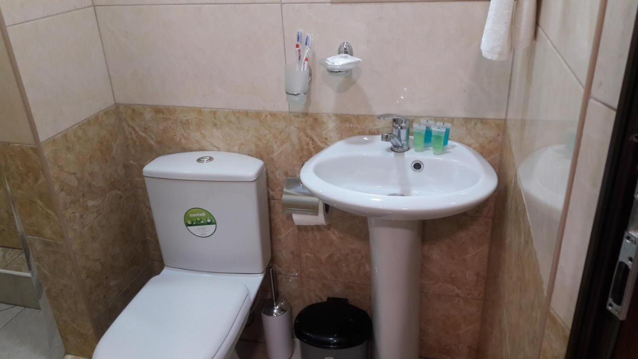 Gyumri Guest House Bagian luar foto