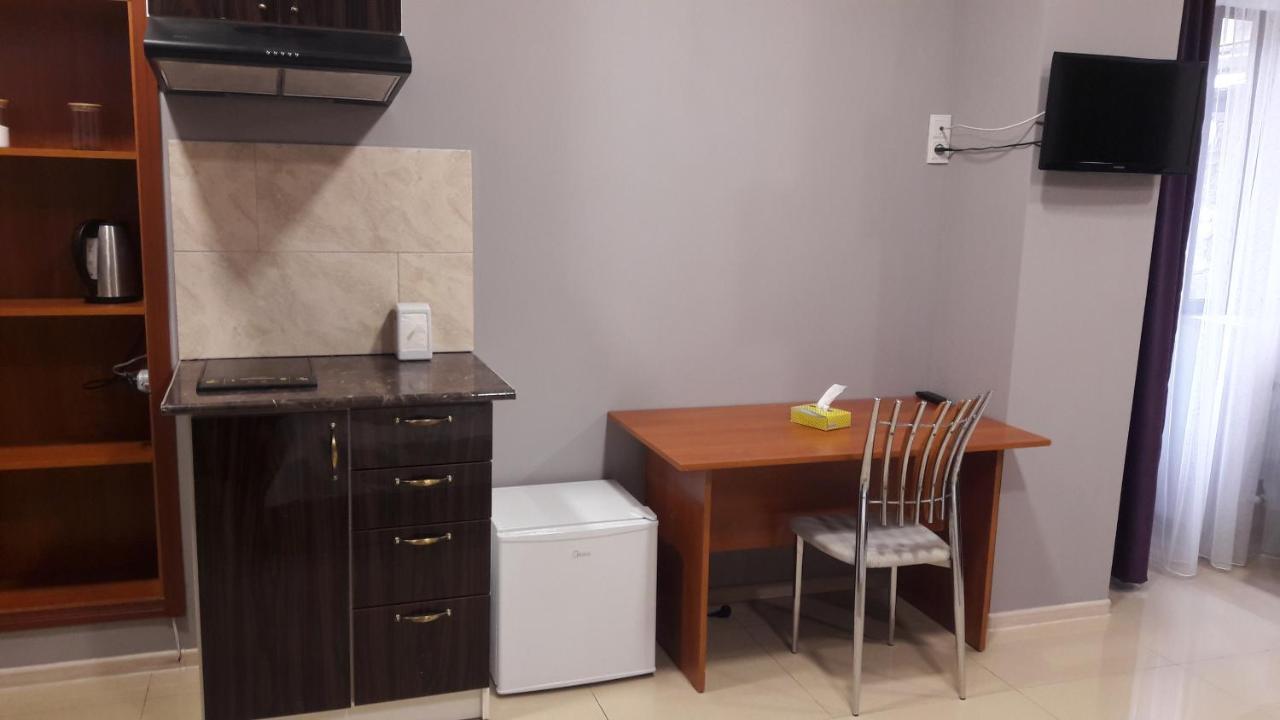 Gyumri Guest House Bagian luar foto